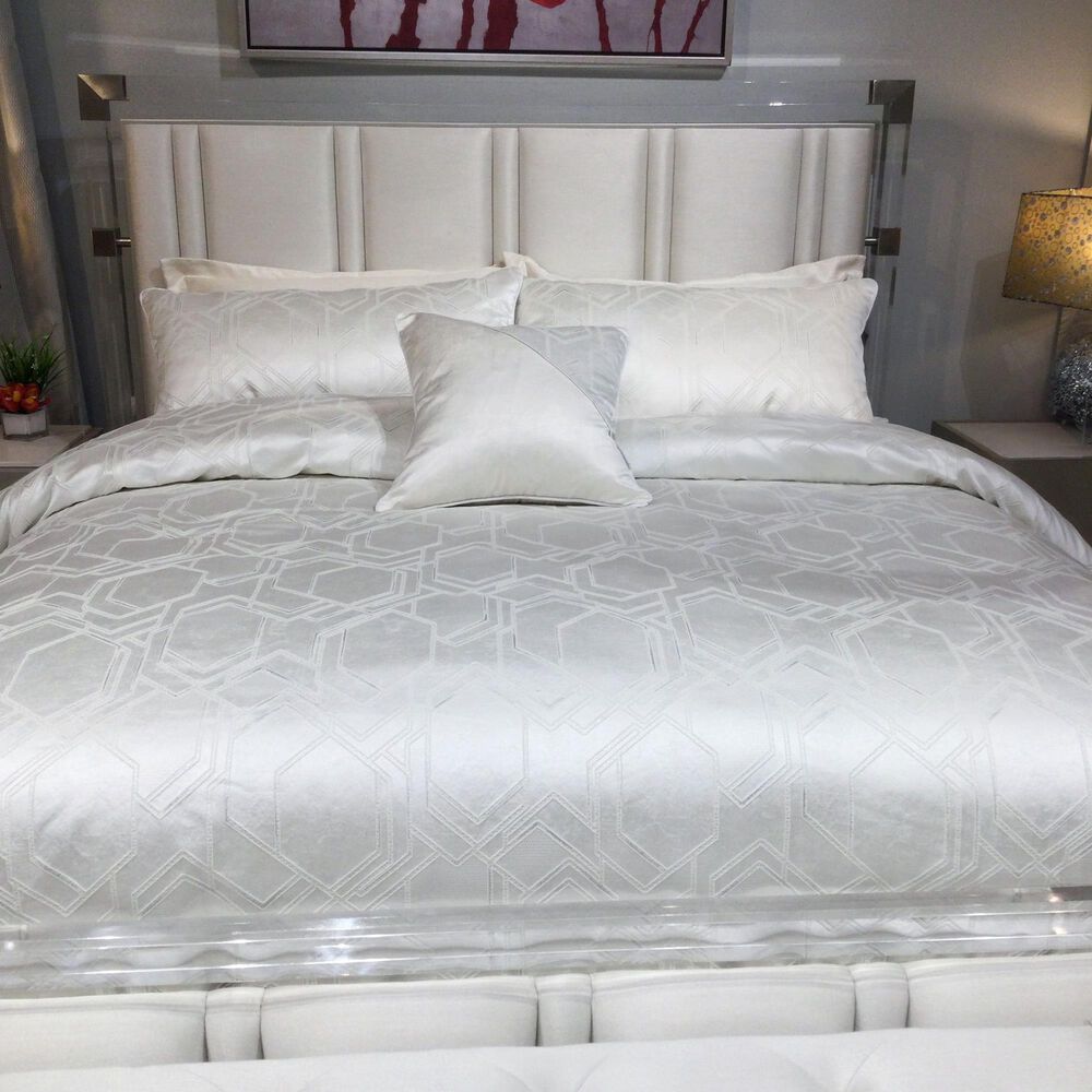 Vista Haus Quincy 4-Piece King Comforter Set in Ivory, , large