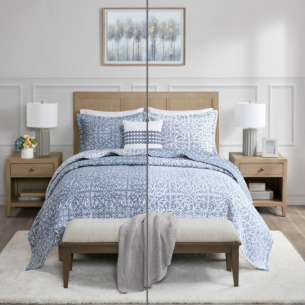 Hampton Park Harmony 4-Piece King Quilt Set in Blue and White, , large