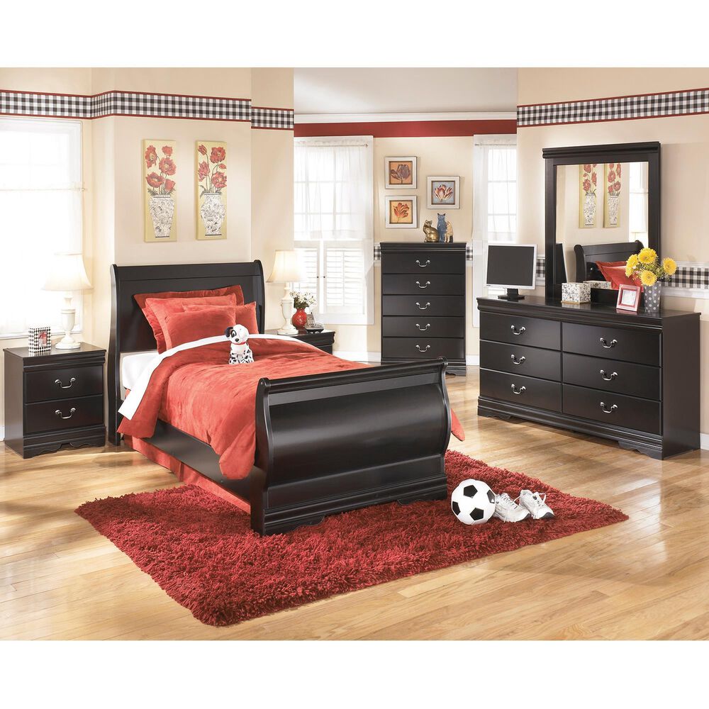 Signature Design by Ashley Huey Vineyard 6-Drawer Dresser and Mirror in Black, , large