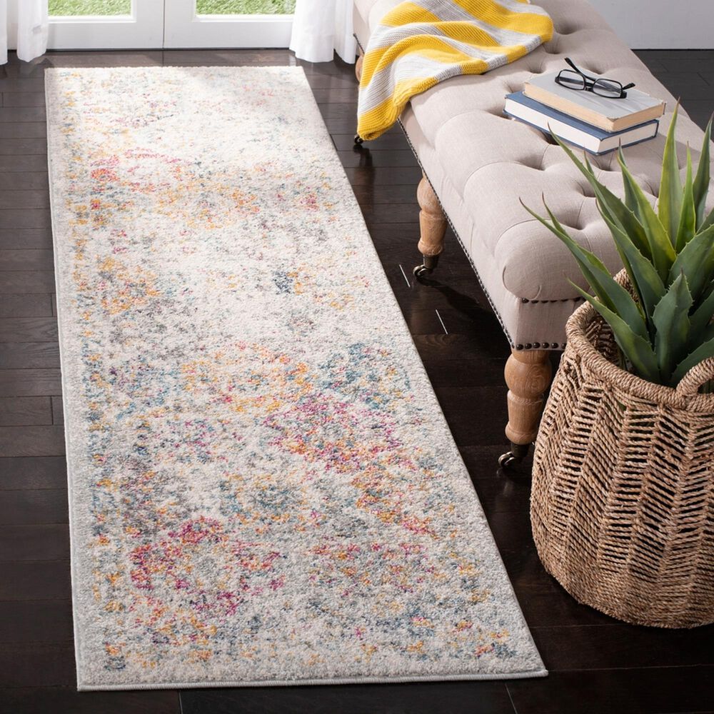 Safavieh Madison MAD611F 2&#39;3&quot; x 6&#39; Grey and Gold Scatter Rug, , large